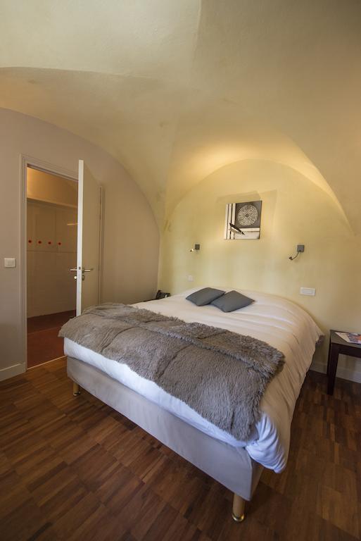 Chateau Du Bost - Teritoria Bellerive sur Allier Ruang foto